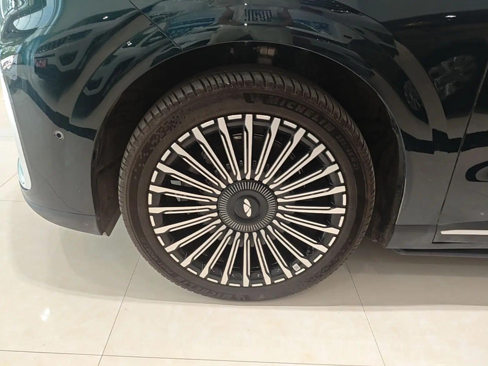 Chery Fengyun T11 2026 Model 220 All-Wheel Drive Family Fun Edition — миниатюра 10