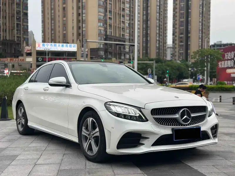 2020 Mercedes-Benz C-Class C 260 L Sport Edition — миниатюра 3