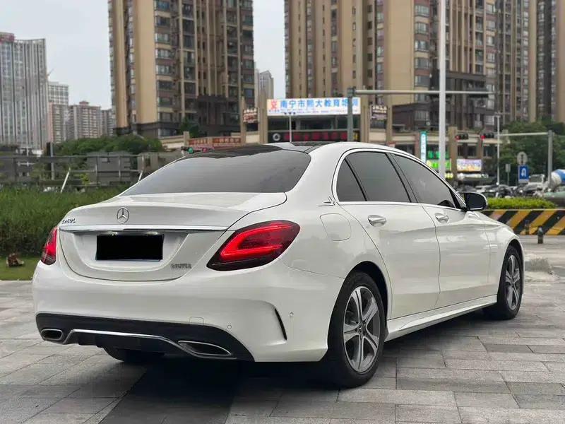 2020 Mercedes-Benz C-Class C 260 L Sport Edition — миниатюра 7