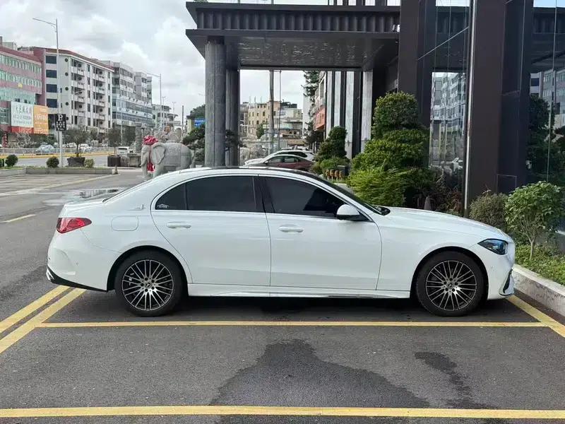 Mercedes-Benz C-Class 2023 Facelift C 200 L Sport Edition — миниатюра 6