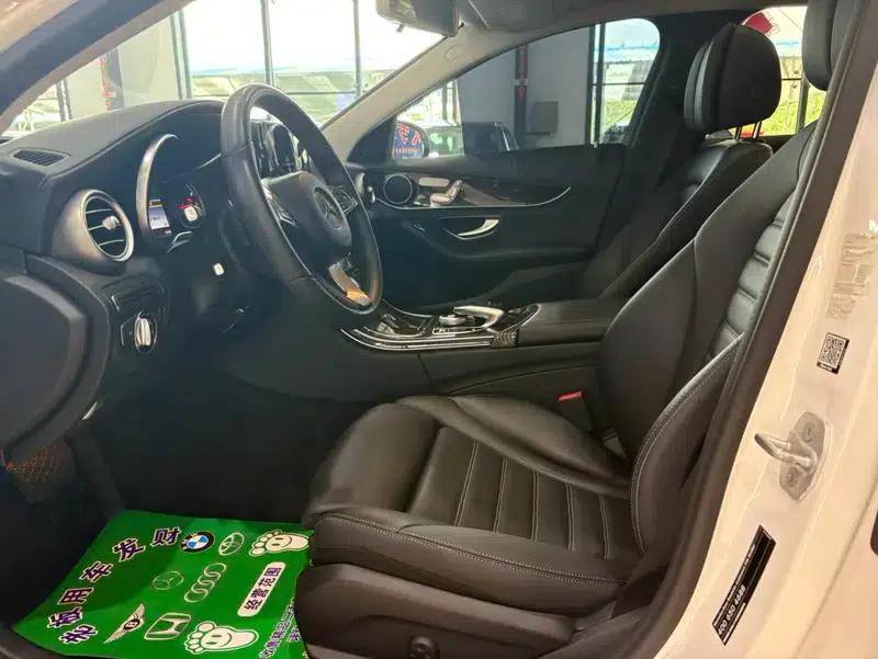 2016 Mercedes-Benz C-Class C 200 L — миниатюра 16