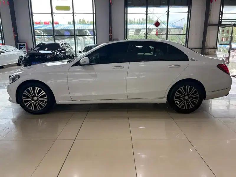 2016 Mercedes-Benz C-Class C 200 L — миниатюра 4