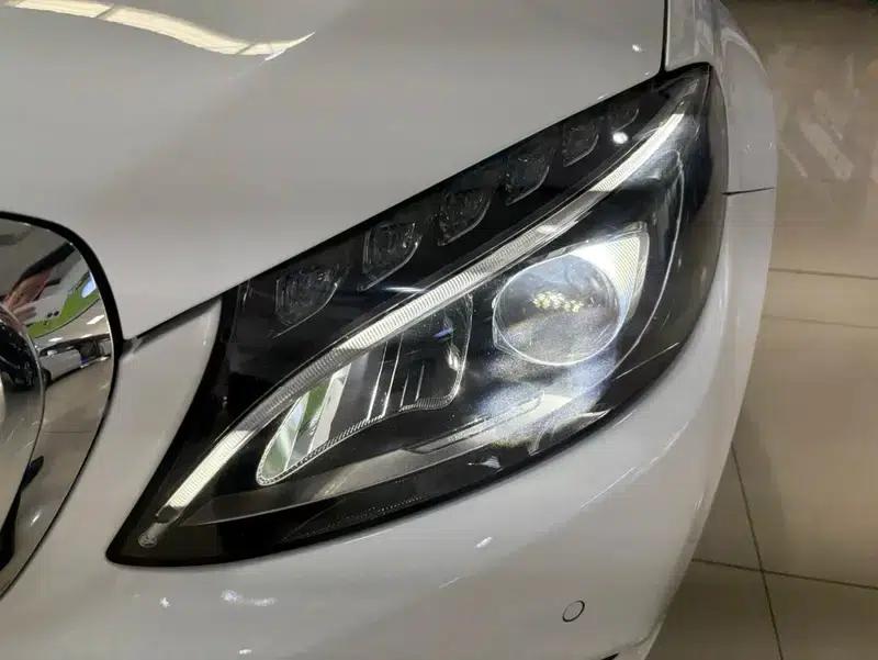 2016 Mercedes-Benz C-Class C 200 L — миниатюра 8