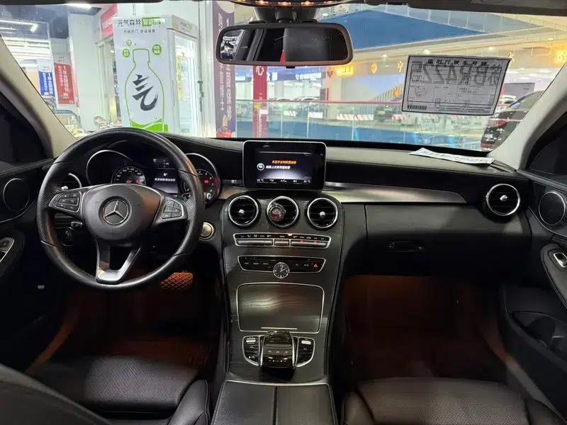 2015 Mercedes-Benz C-Class C 180 L Sport — миниатюра 10