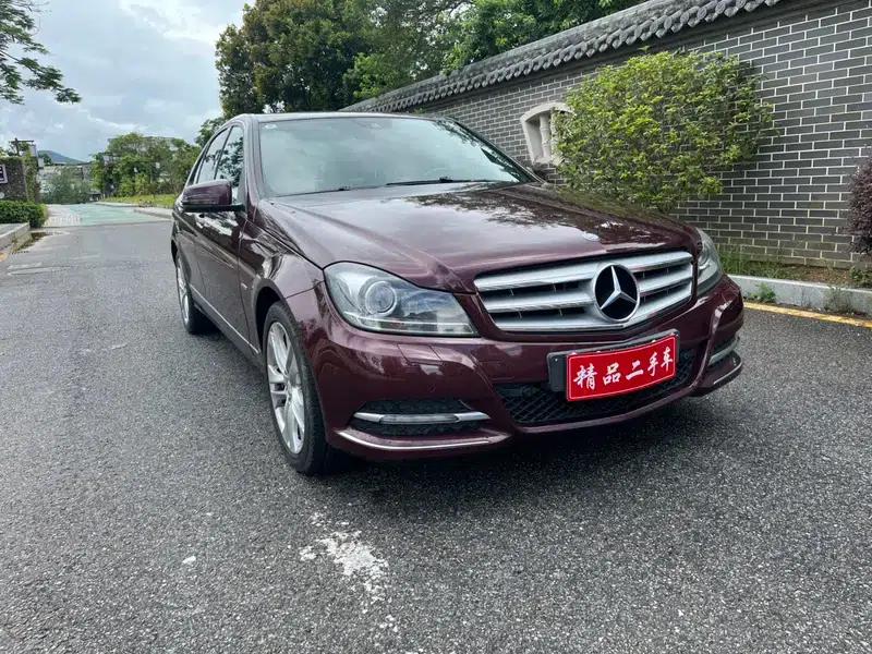 2011 Mercedes-Benz C-Class C 200 CGI Elegance — миниатюра 3