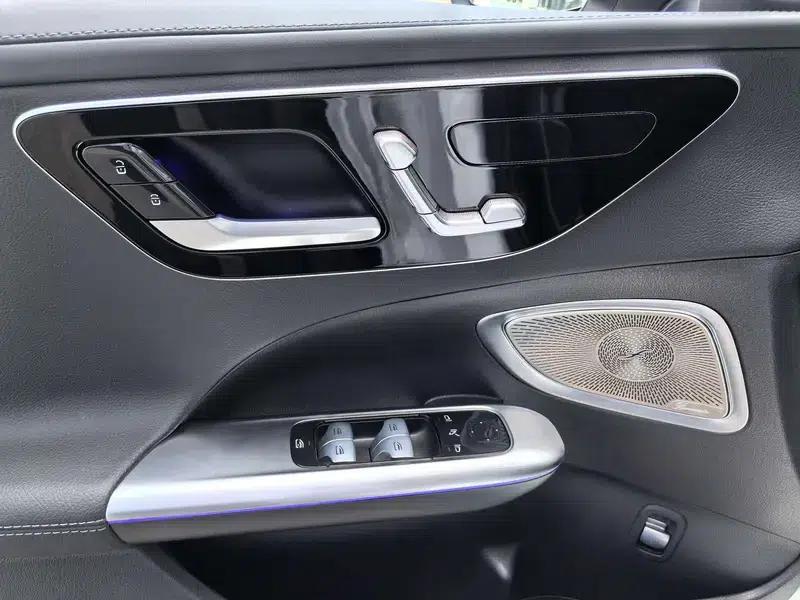 Mercedes-Benz C-Class 2023 Facelift C 260 L Night Sport Edition — миниатюра 10