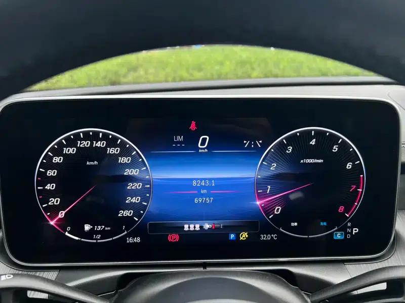 Mercedes-Benz C-Class 2023 Facelift C 260 L Sport Edition — миниатюра 10