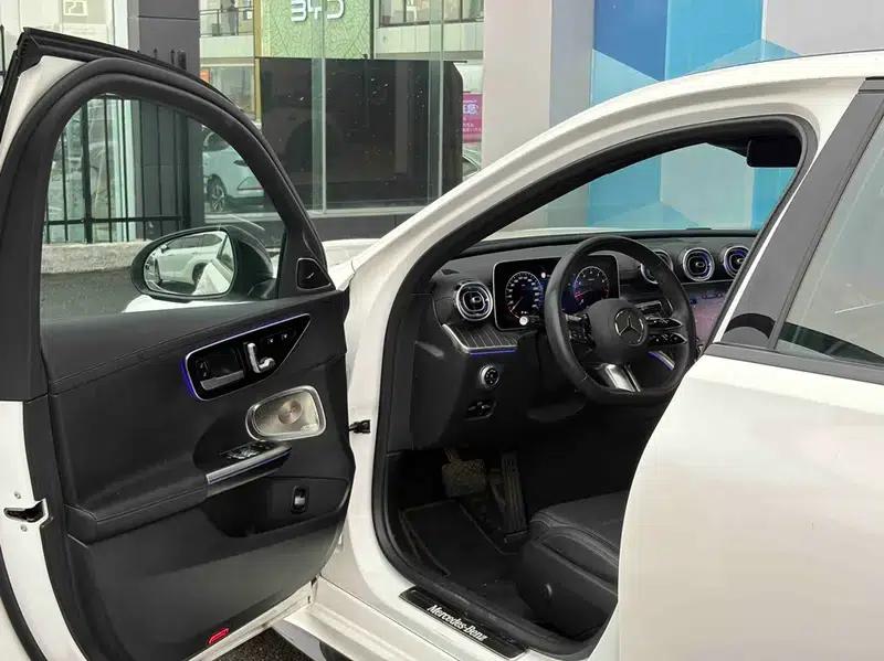 2025 Mercedes-Benz C-Class Facelift C 260 L Sport Night Edition — миниатюра 39