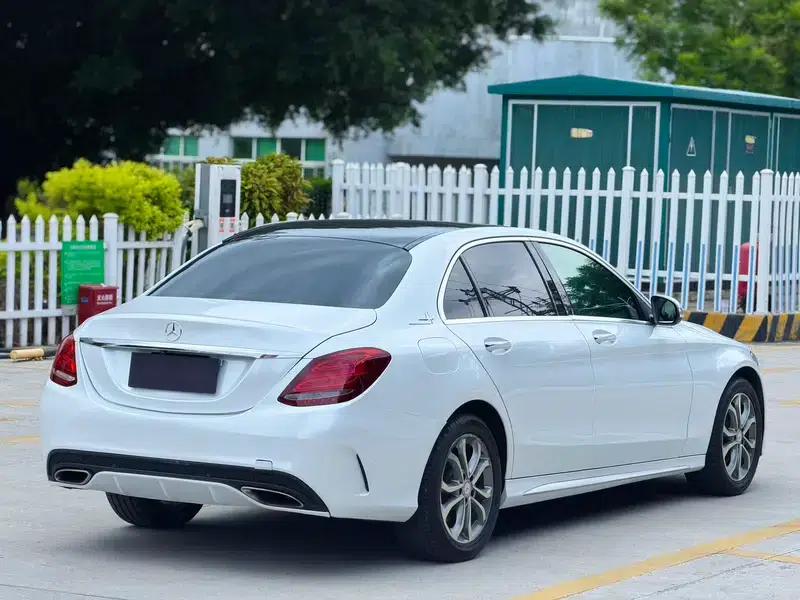 2015 Mercedes-Benz C-Class C 200 L Sport — миниатюра 5
