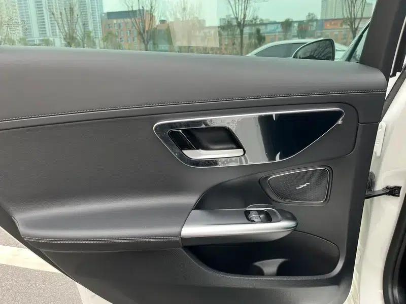 2025 Mercedes-Benz C-Class C 260 L Sport Edition — миниатюра 4