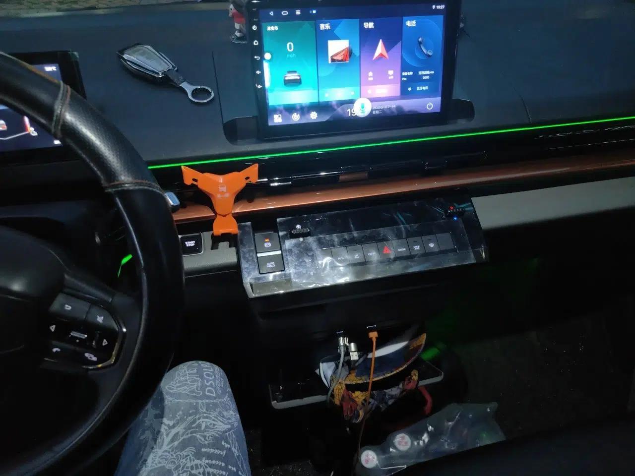 Farizon Super VAN 2024 Zhifu Edition Mid-Axle Mid-Roof 68 kWh — миниатюра 13