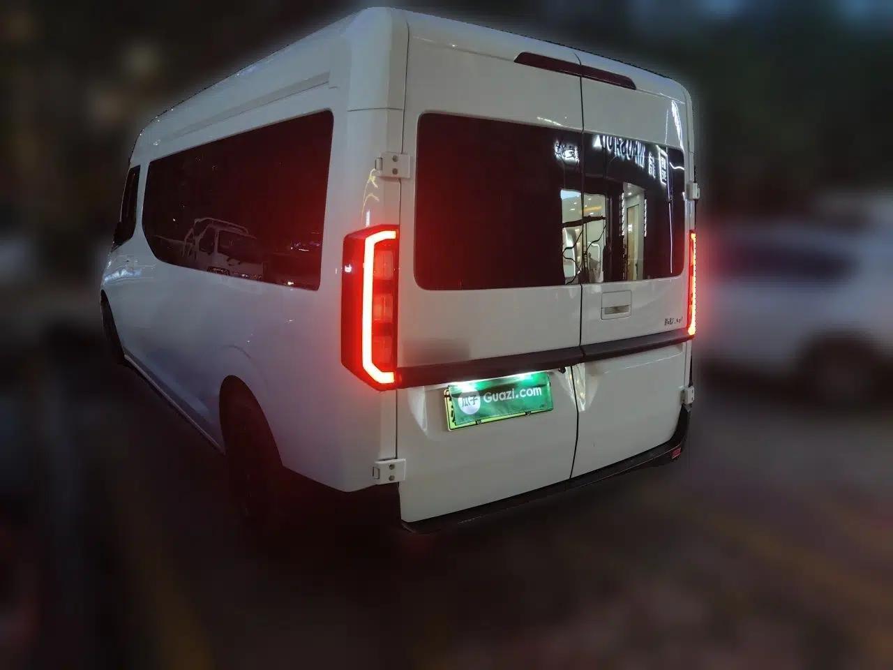 Farizon Super VAN 2024 Zhifu Edition Mid-Axle Mid-Roof 68 kWh — миниатюра 4