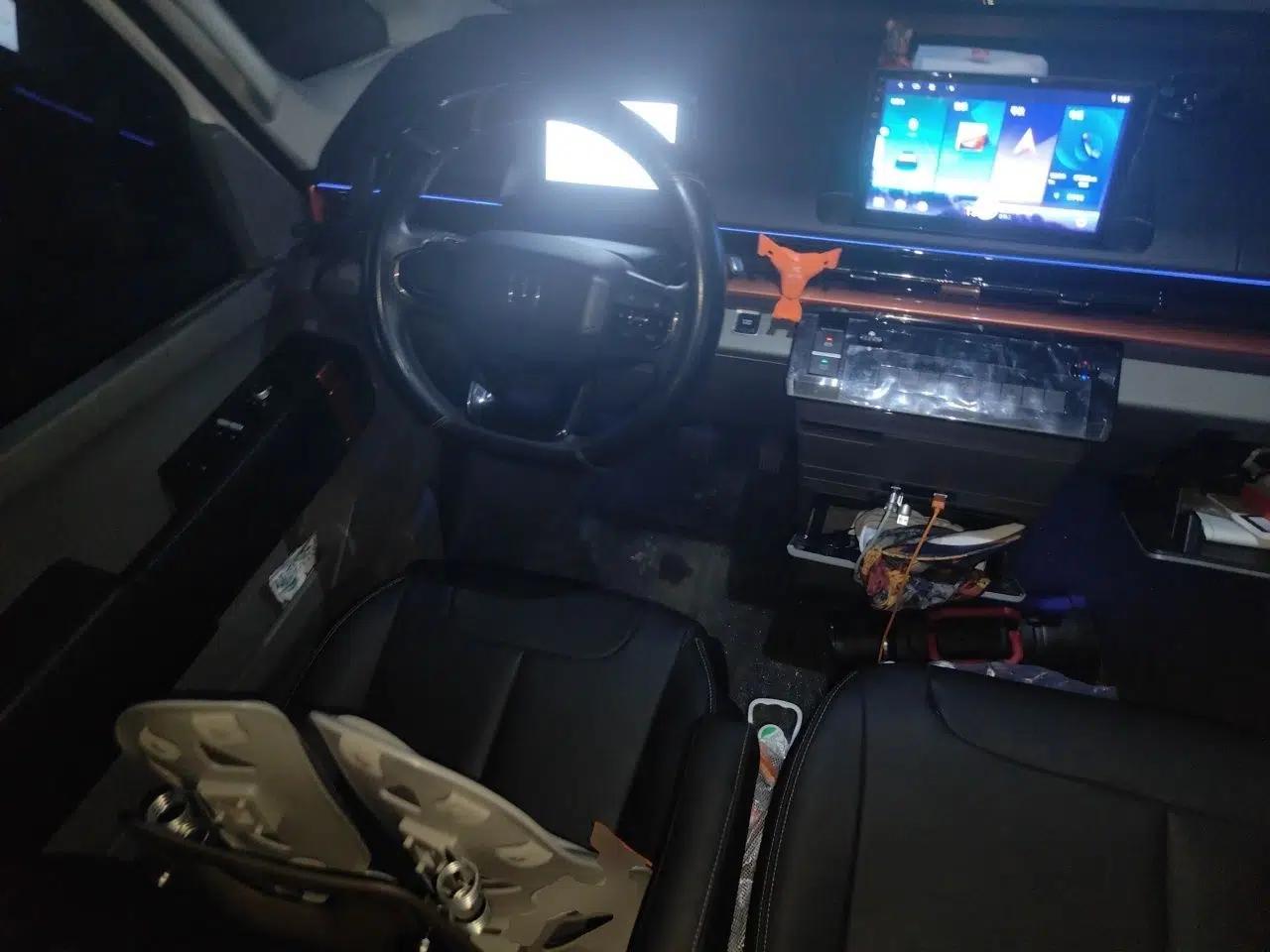 Farizon Super VAN 2024 Zhifu Edition Mid-Axle Mid-Roof 68 kWh — миниатюра 10