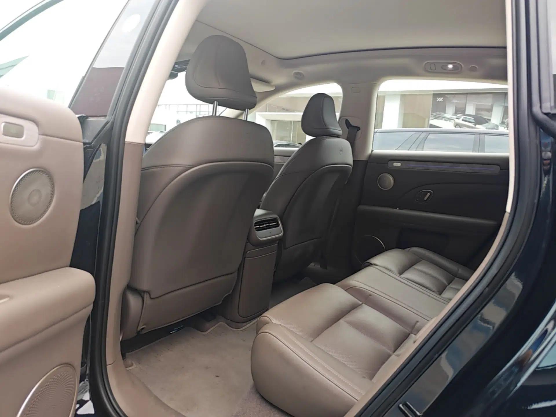 IM LS6 2026 Model Range-Extending 66 Max+ — миниатюра 20