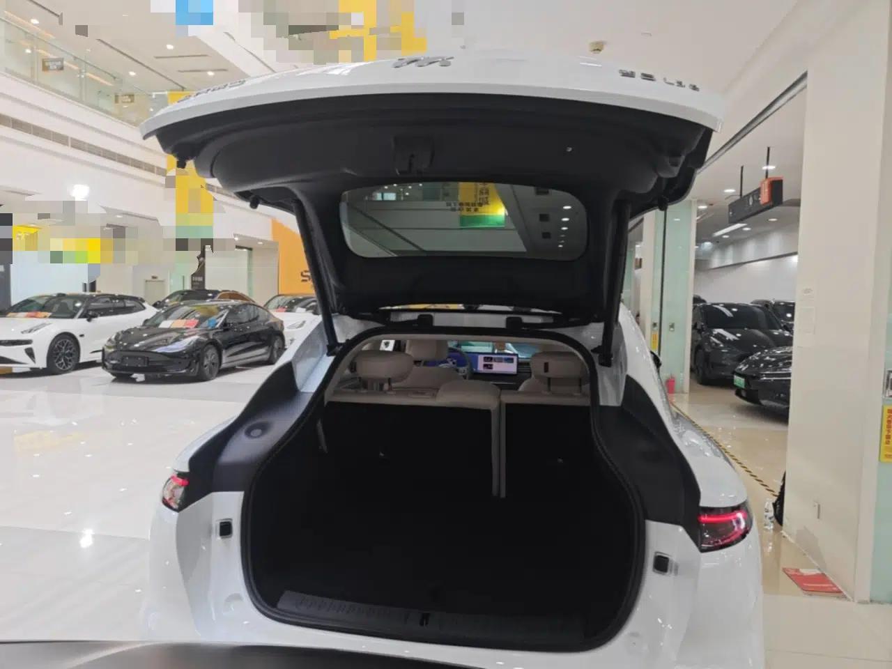 IM LS6 2026 Model Range-Extending 52 Max — миниатюра 22
