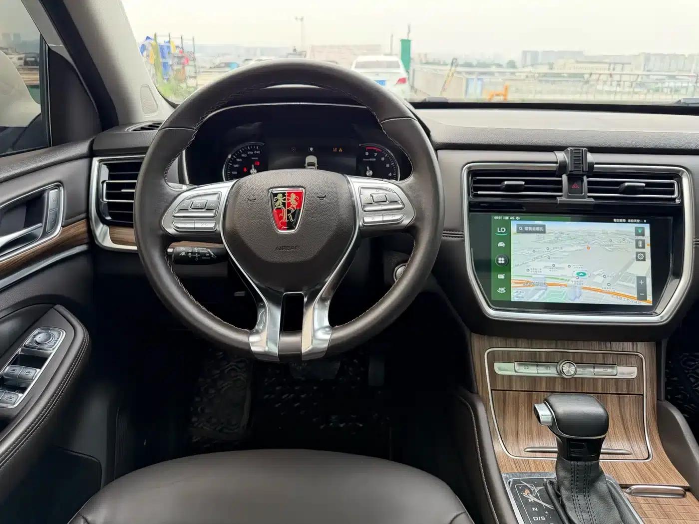 Roewe RX8 2018 30T Intelligent Internet Two-Wheel Drive Supreme Edition — миниатюра 14