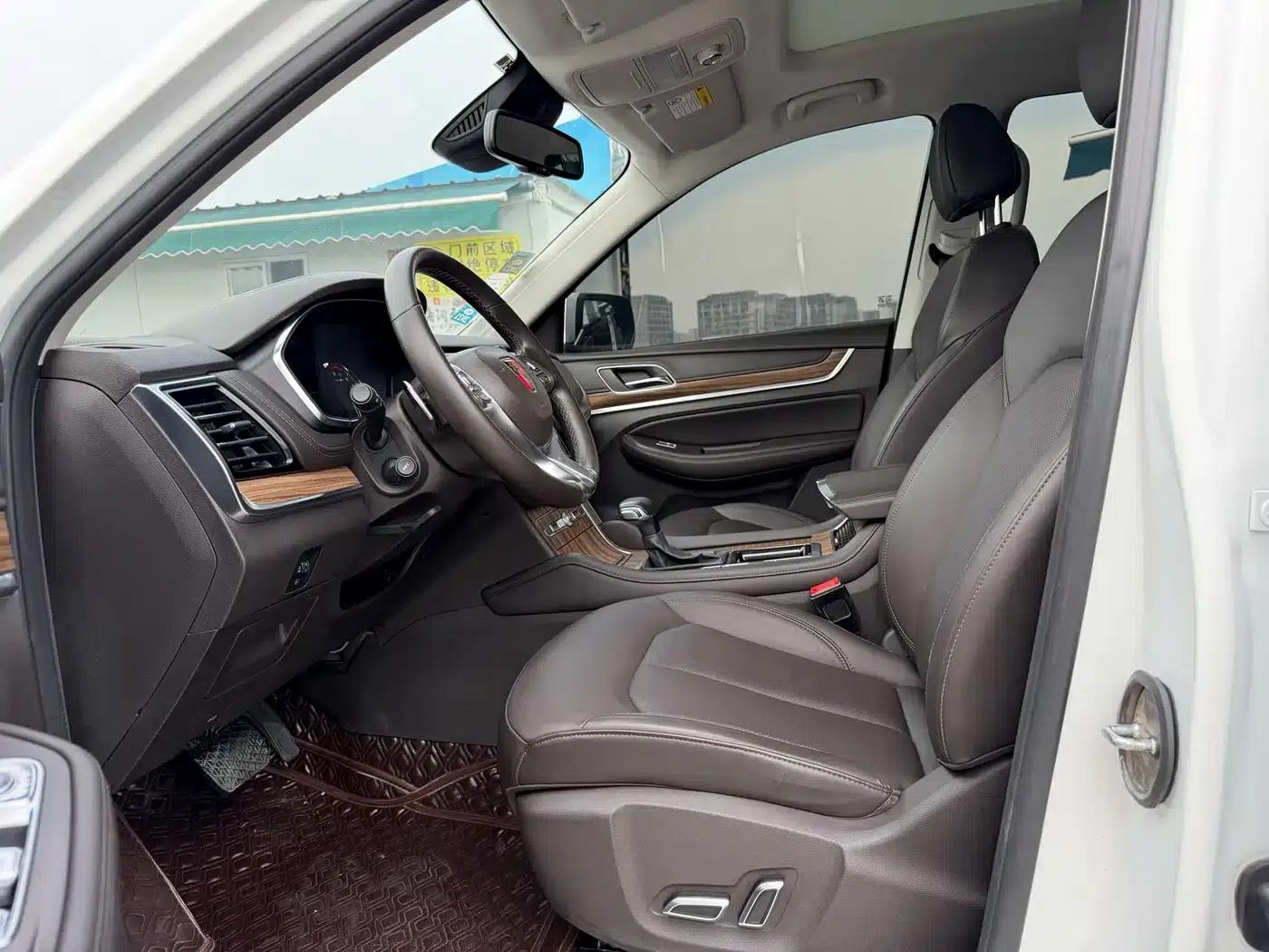 Roewe RX8 2018 30T Intelligent Internet Two-Wheel Drive Supreme Edition — миниатюра 6