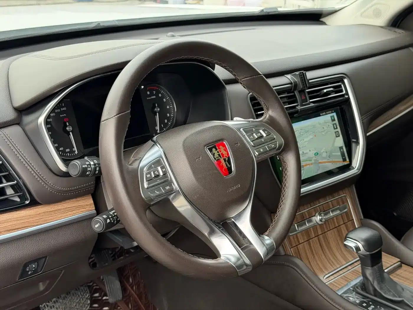 Roewe RX8 2018 30T Intelligent Internet Two-Wheel Drive Supreme Edition — миниатюра 7