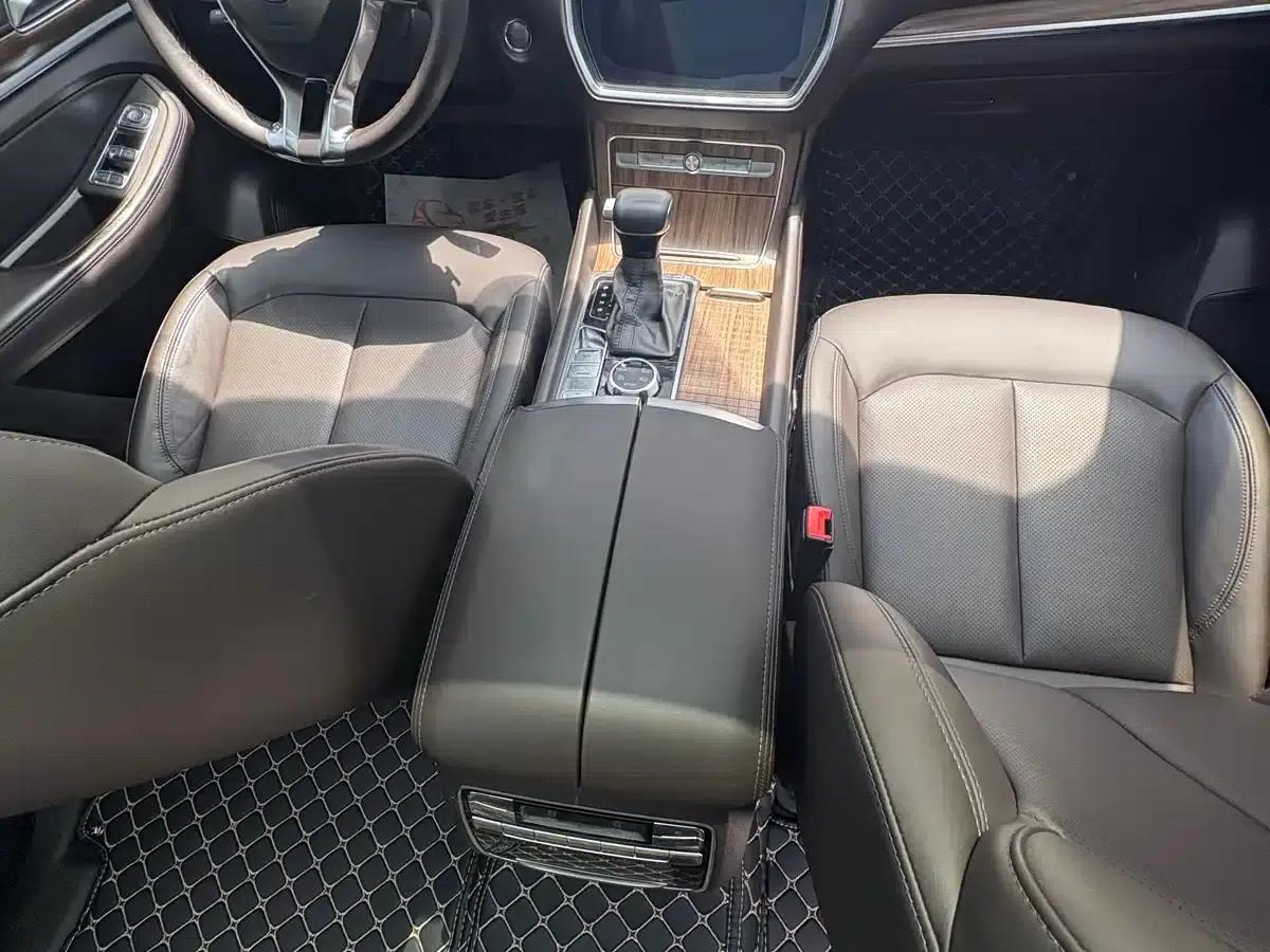 Roewe RX8 2019 30T Intelligent Connected 4WD Super Flagship Edition — миниатюра 13