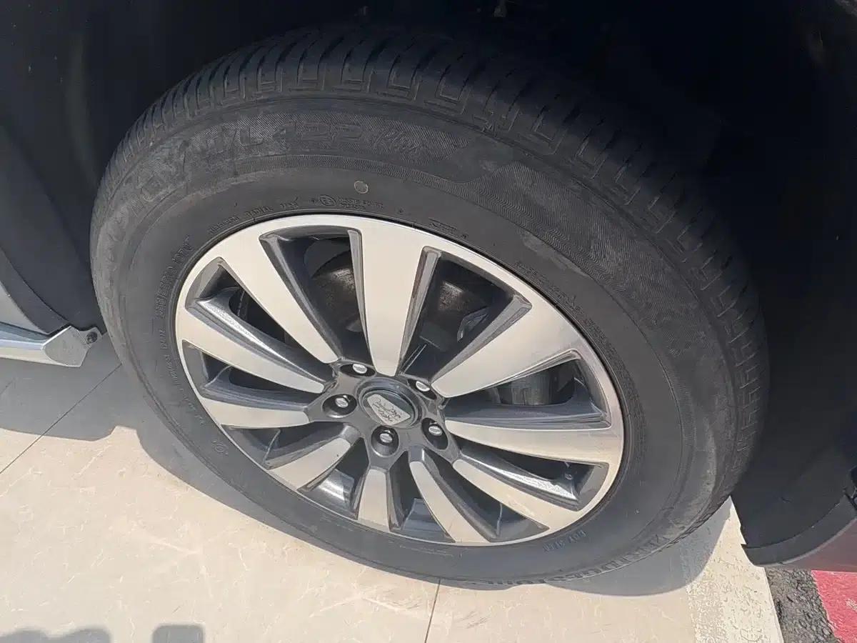 Roewe RX8 2019 30T Intelligent Connected 4WD Super Flagship Edition — миниатюра 5
