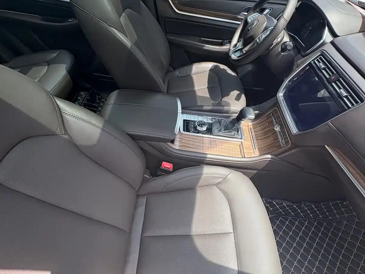 Roewe RX8 2019 30T Intelligent Connected 4WD Super Flagship Edition — миниатюра 7