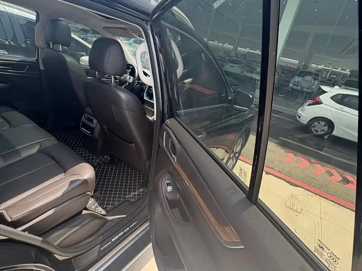 Roewe RX8 2019 30T Intelligent Connected 4WD Super Flagship Edition — миниатюра 10