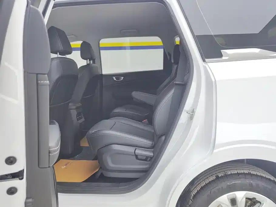 Wuling Jiachen 2022 1.5T CVT Smart Luxury Edition — миниатюра 11