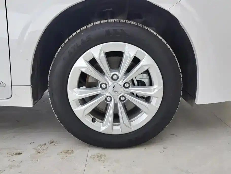 Wuling Jiachen 2022 1.5T CVT Smart Luxury Edition — миниатюра 6