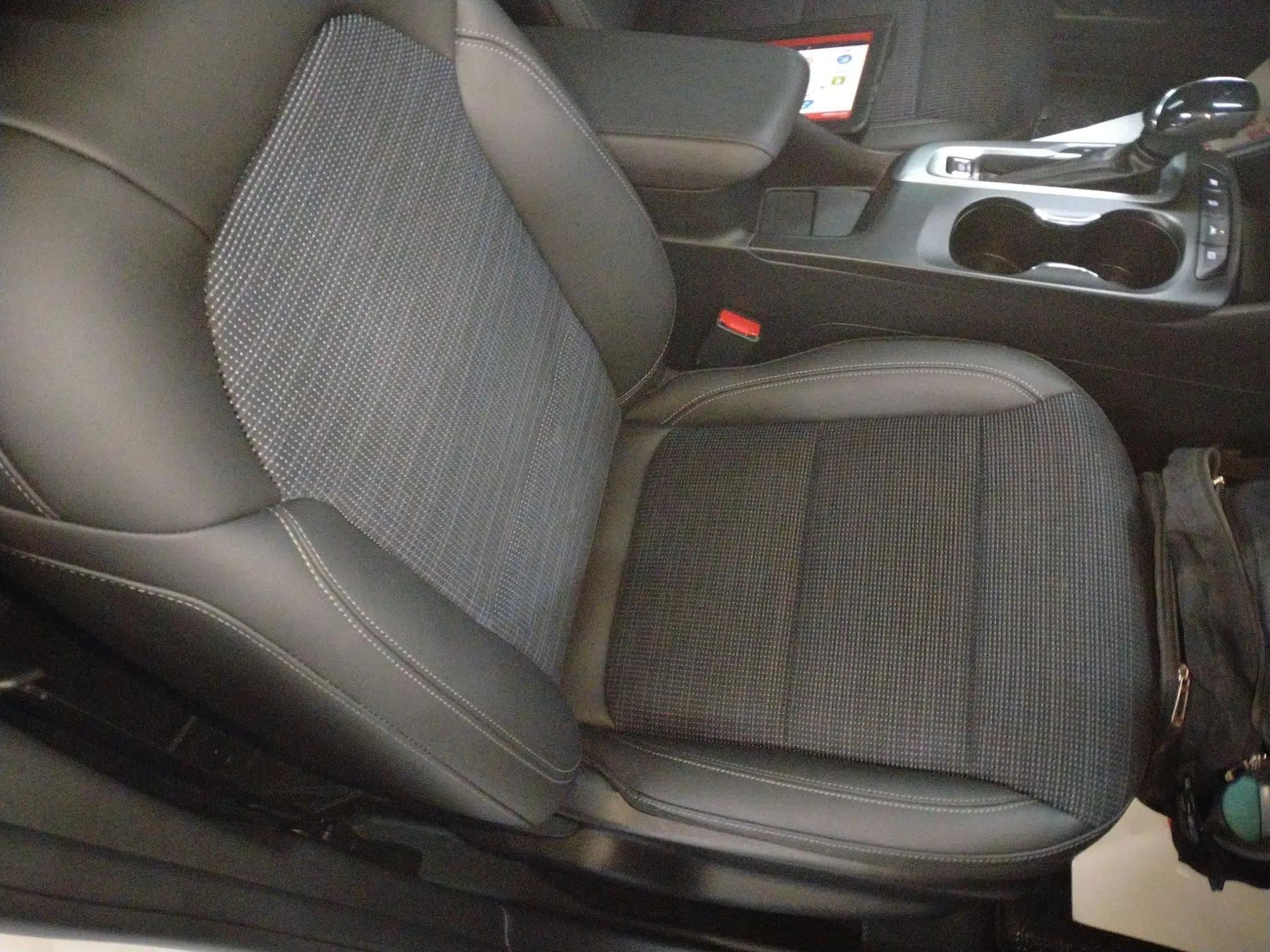 Buick Envista 2022 1.5T Enjoyment Edition — миниатюра 17
