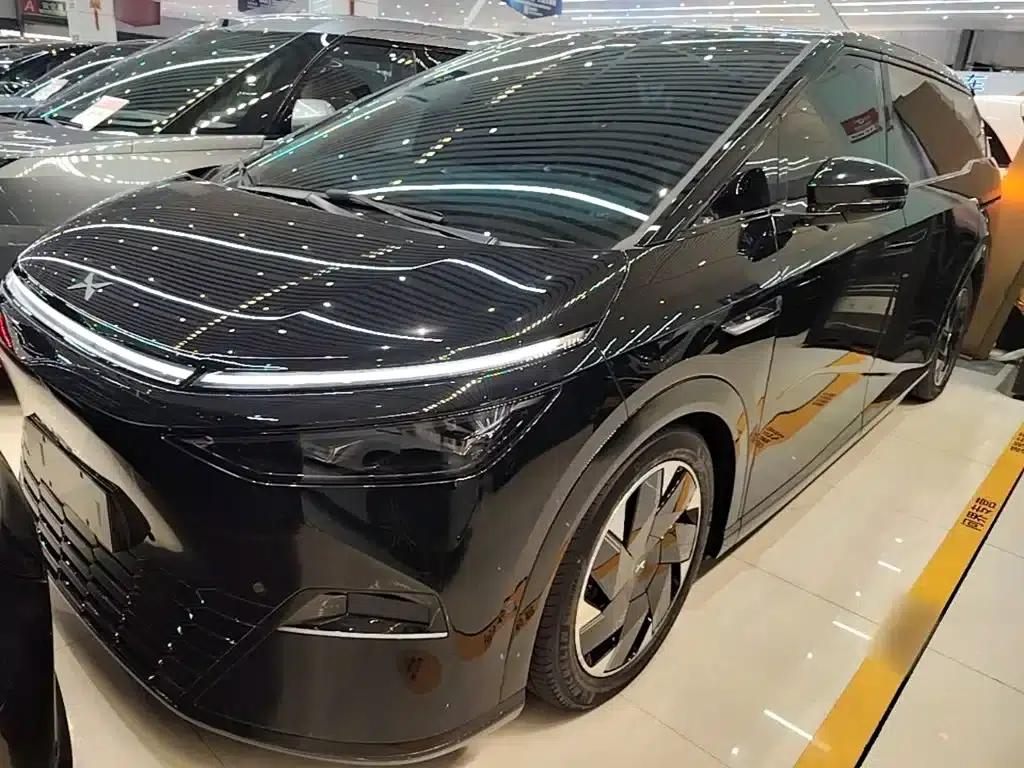 XPeng X9 2024 Model: 702kWh Ultra-Long Range (Max) — миниатюра 2