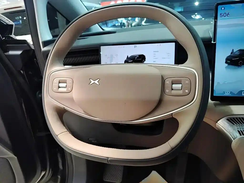 XPeng X9 2024 Model: 702kWh Ultra-Long Range (Max) — миниатюра 11