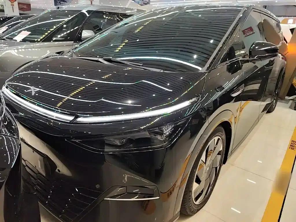 XPeng X9 2024 Model: 702kWh Ultra-Long Range (Max) — миниатюра 3