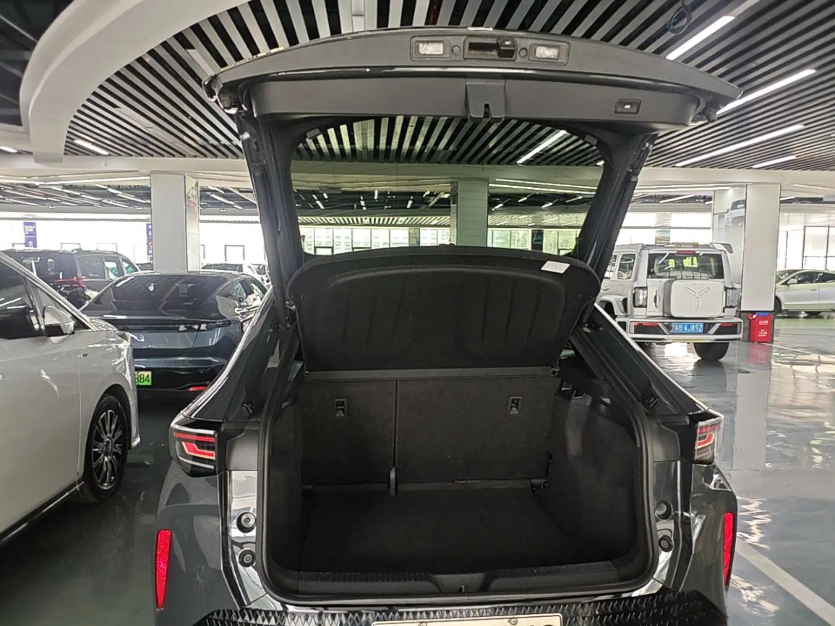 Volkswagen ID.UNYX 2024 Pro Long-Range Version — миниатюра 22