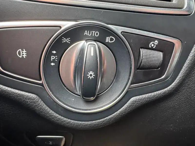 2019 Mercedes-Benz GLC 260 L 4MATIC Dynamic — миниатюра 26