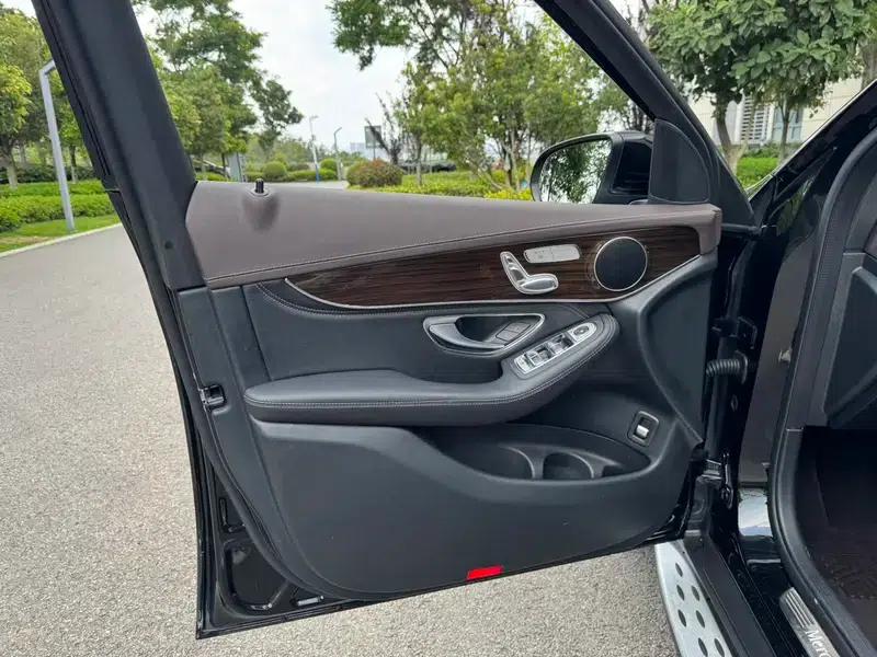 2019 Mercedes-Benz GLC 260 L 4MATIC Dynamic — миниатюра 34