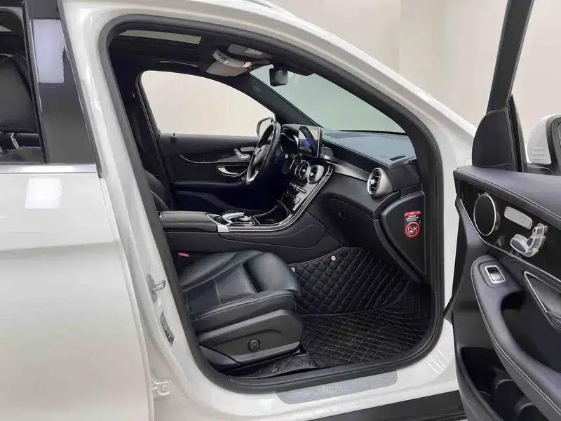 2018 Mercedes-Benz GLC 260 4MATIC Dynamic — миниатюра 27