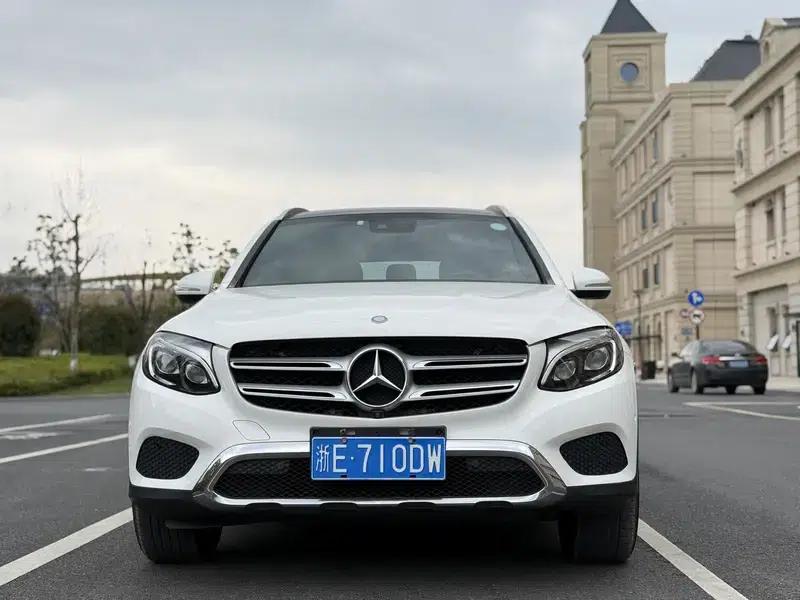 2016 Mercedes-Benz GLC 300 4MATIC Luxury — миниатюра 2