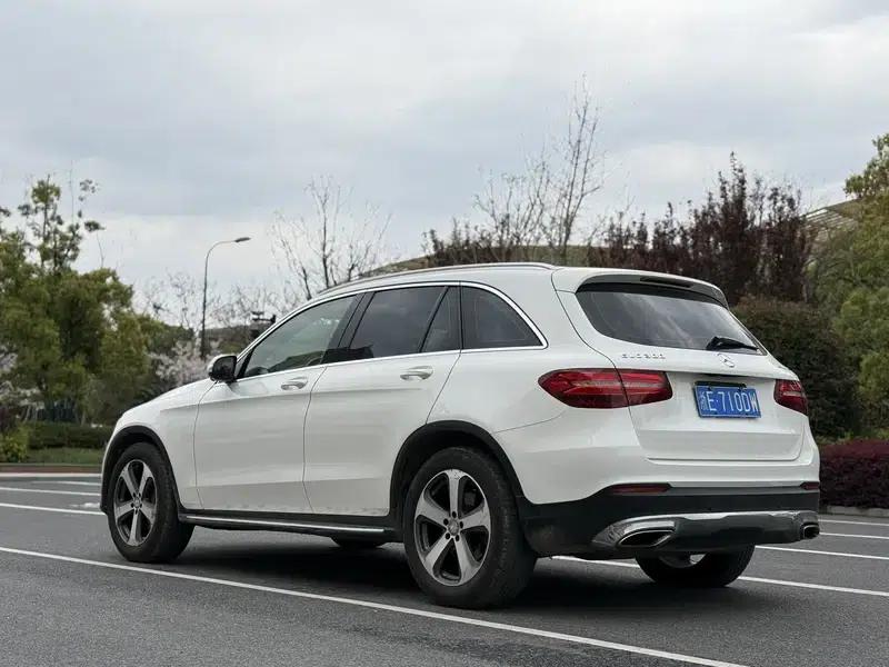 2016 Mercedes-Benz GLC 300 4MATIC Luxury — миниатюра 4