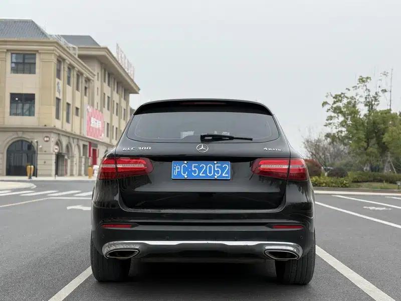 2016 Mercedes-Benz GLC 300 4MATIC Luxury — миниатюра 4