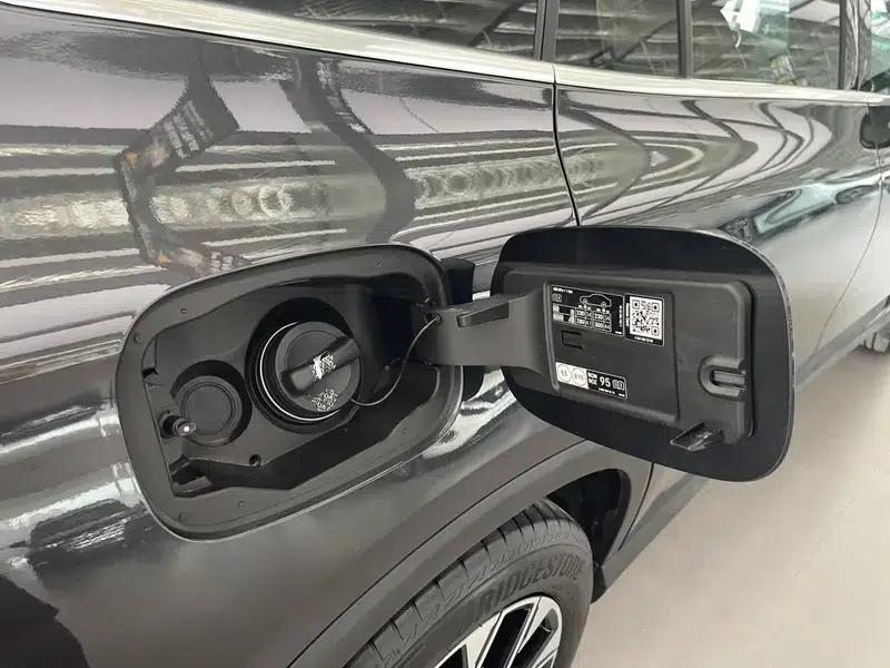 2023 Mercedes-Benz GLC 260 L 4MATIC Dynamic 5-seater — миниатюра 20
