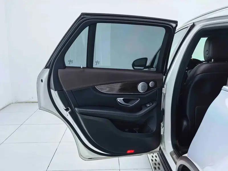 2020 Mercedes-Benz GLC Facelift: GLC 300 L 4MATIC Dynamic — миниатюра 28