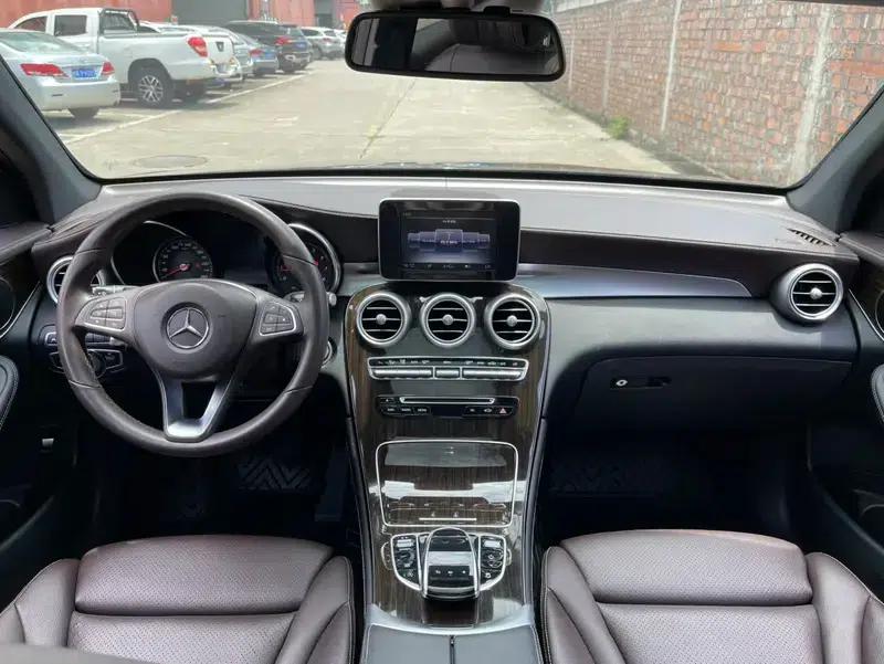 2017 Mercedes-Benz GLC 260 4MATIC Luxury — миниатюра 26