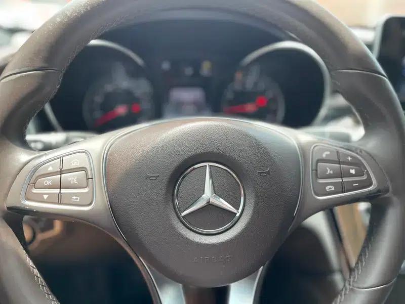 2017 Mercedes-Benz GLC 260 4MATIC Luxury — миниатюра 28
