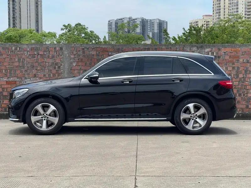 2017 Mercedes-Benz GLC 260 4MATIC Luxury — миниатюра 4