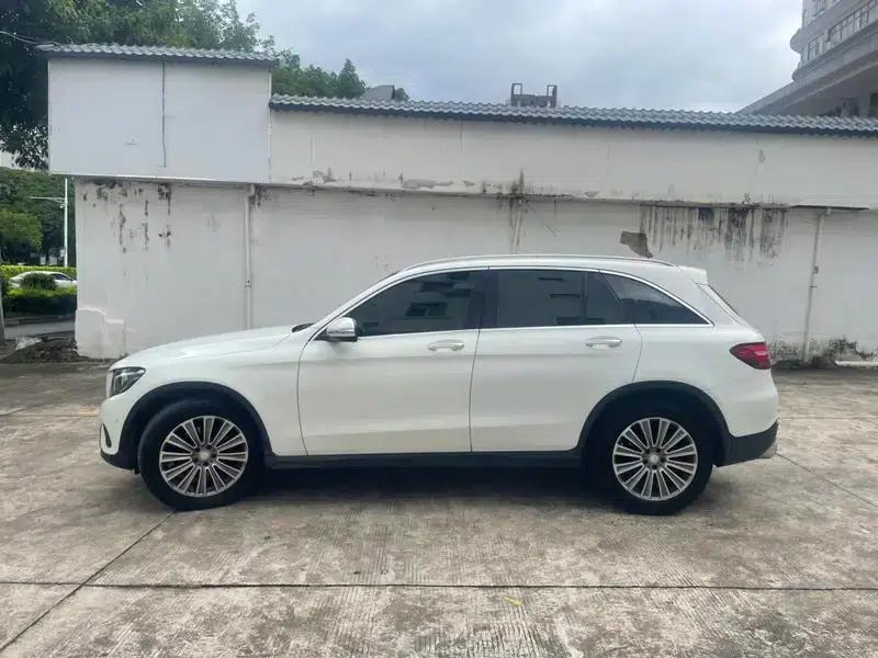 2016 Mercedes-Benz GLC 260 4MATIC Dynamic — миниатюра 3