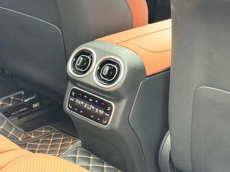 2023 Mercedes-Benz GLC 260 L 4MATIC Dynamic 7-seater — миниатюра 15