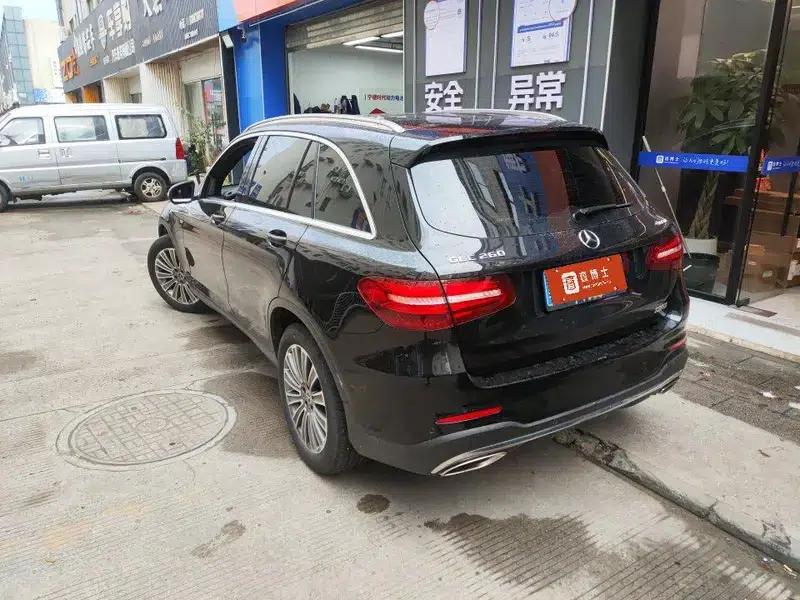 2017 Mercedes-Benz GLC 260 4MATIC Dynamic — миниатюра 3