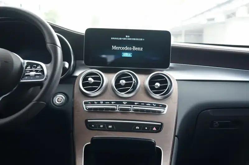 2022 Mercedes-Benz GLC Facelift: GLC 260 L 4MATIC Luxury — миниатюра 14