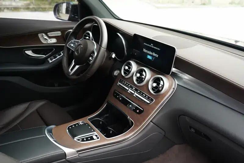 2022 Mercedes-Benz GLC Facelift: GLC 260 L 4MATIC Luxury — миниатюра 16