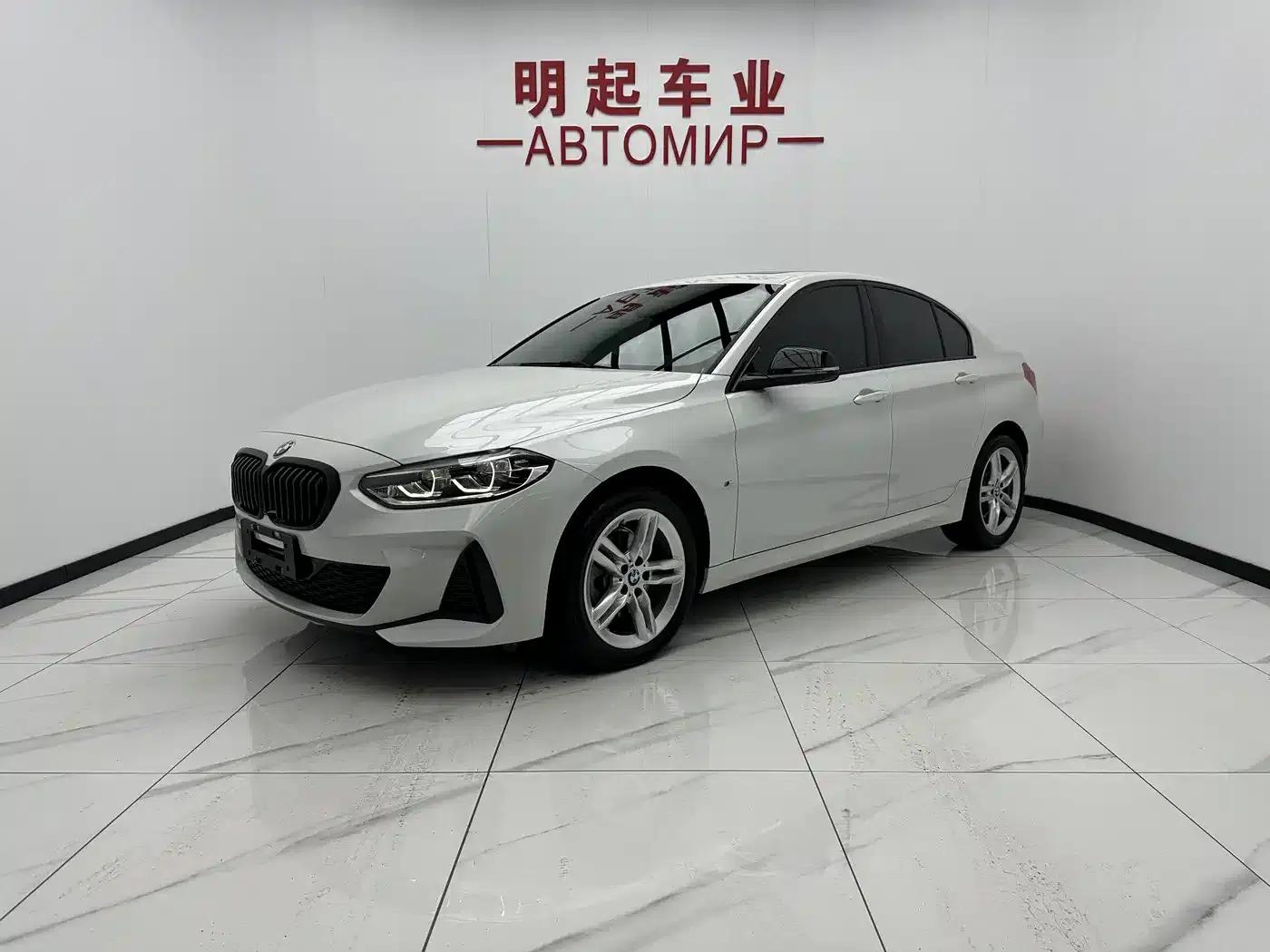 2022 BMW 1 Series 120i M Sport Shadow Edition — миниатюра 1